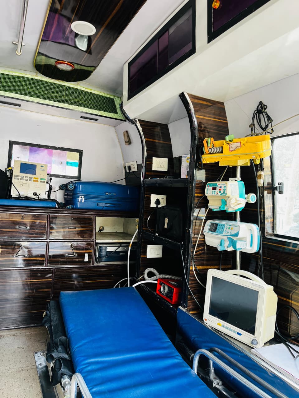 Ambulance image 12