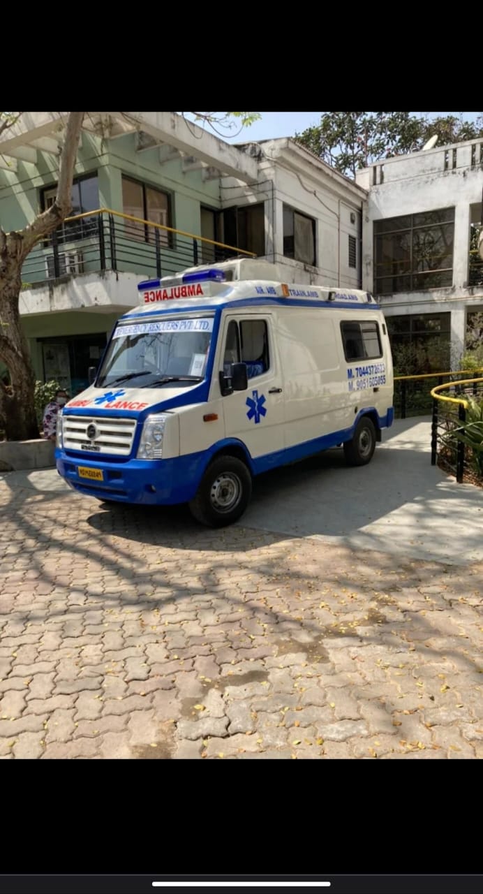 Ambulance image 13