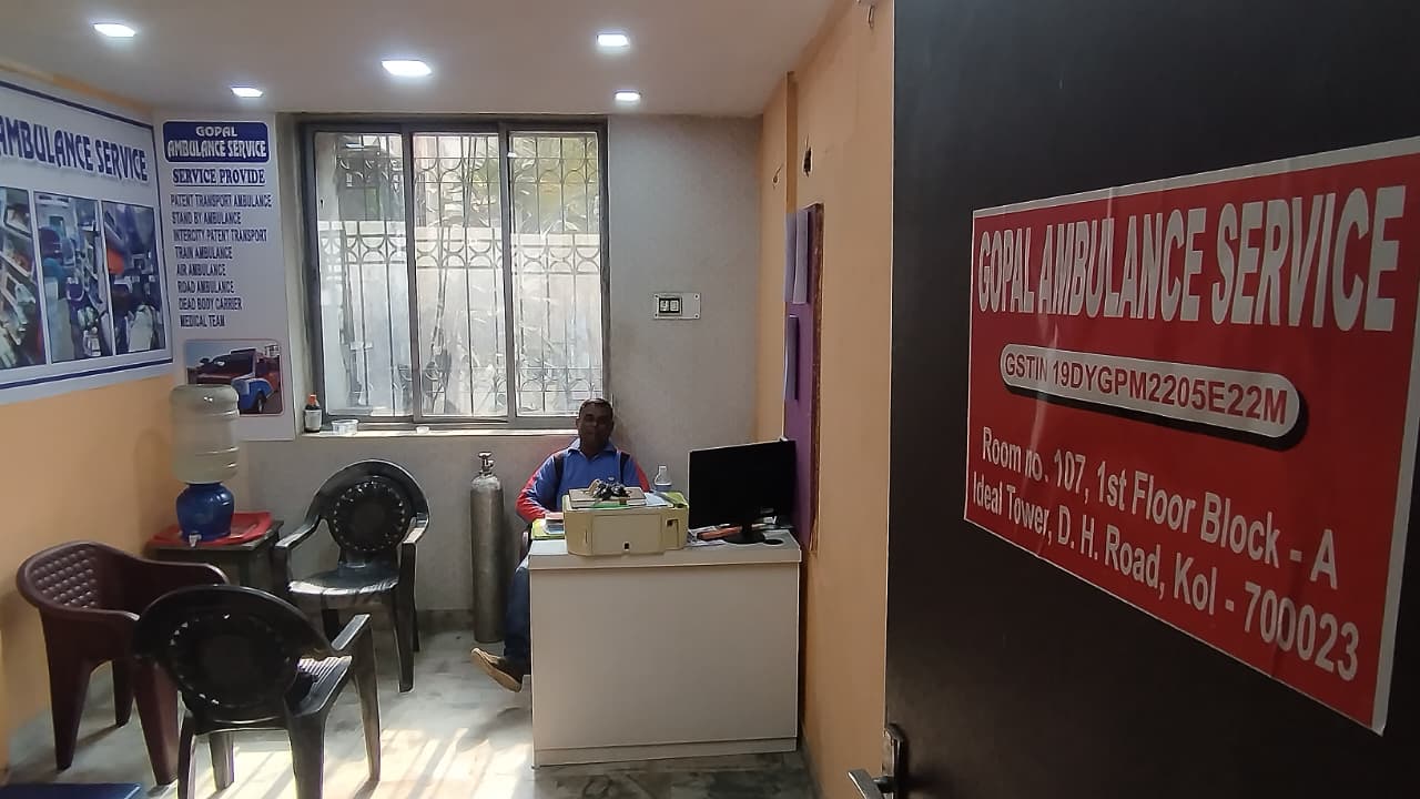 Ambulance image 20
