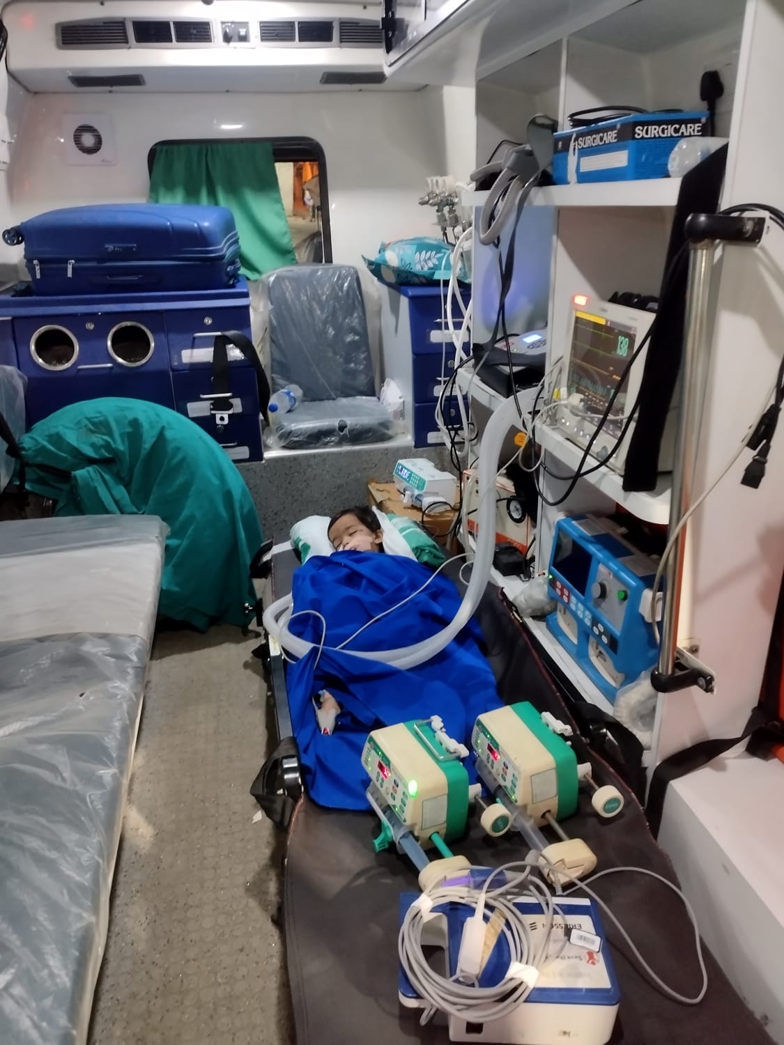 Ambulance image 7